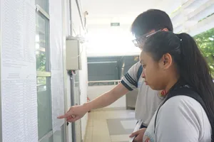 Trước giờ G thi tốt nghiệp THPT 2025: ‘Nếu quên giấy tờ, con đừng hoảng loạn”