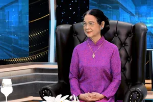 Luật sư Trương Thị Hòa nói về chiếc áo dài truyền thống Việt Nam