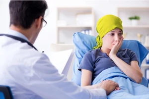 Bệnh nhân điều trị ung thư được hưởng bảo hiểm xã hội ra sao?