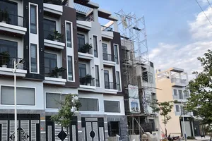 Nhà xin giấy phép xây dựng 5 tầng nhưng chỉ xây 4 tầng, được không?