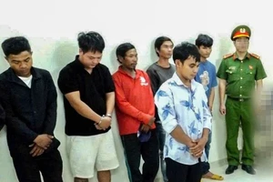 Nhóm chuyên đào trộm heo bệnh đã tiêu hủy về bán đối diện mức án nào?