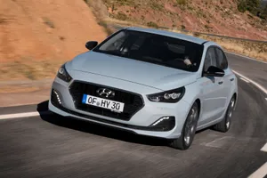 Tìm hiểu chiếc Coupe 5 cửa - Huyndai i30 Fastback có gì mới