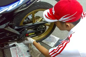 Cách chăm sóc nhông xích để kéo dài tuổi thọ mô tô