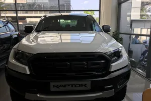 Xe bán tải đua nhau giảm giá trước thời điểm tăng phí trước bạ