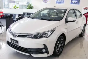 Toyota tiếp tục giảm giá mạnh cho mẫu Corolla Altis