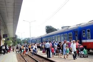 Giảm giá vé tàu trong hai tháng 