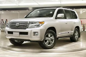 Hai mẫu Toyota tiếp tục lọt top ô tô 'ế ẩm' của tháng