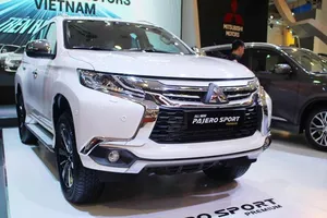 Mitsubishi Pajero giảm giá rẻ hơn Fortuner 145 triệu đồng