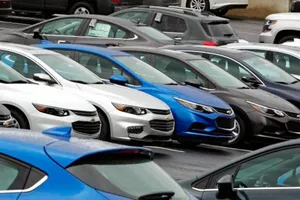 Lượng ô tô nhập khẩu bất ngờ giảm mạnh