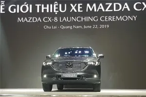 Mazda CX-8 giảm giá mạnh, đối đầu cùng Toyota Fortuner 