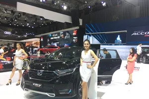 Honda CR-V giảm sâu chỉ còn giá 933 triệu đồng