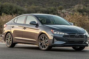 Hyundai, Toyota, Kia: Mẫu ô tô nào tiết kiệm nhiên liệu nhất?