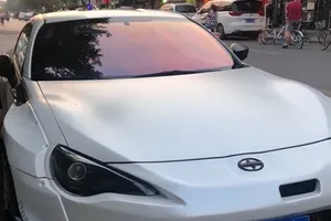 Sự thật về dòng film màu tím: Có nên dán kính xe ô tô?