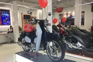 Giá xe máy Honda vẫn bán chênh lệch cao dù dịch COVID-19