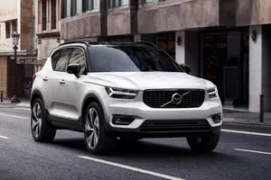 Dịch COVID-19: Nhiều xe nhập khẩu bị triệu hồi 