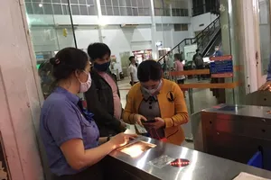 Ga Sài Gòn nhộn nhịp đưa đón người dân về quê nghỉ lễ