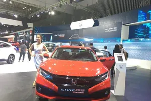 Honda Civic giảm giá chỉ còn hơn 600 triệu đồng