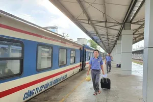 Ngành đường sắt chạy lại đôi tàu Thống Nhất SE9/10