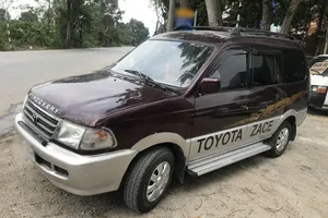 Có nên mua ô tô 7 chỗ 'đời 2000' giá hơn 100 triệu đồng?