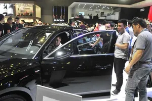 Ô tô nhập khẩu trong 11 tháng đạt hơn 92 ngàn chiếc