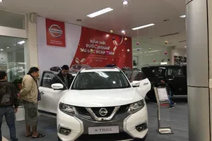 Nissan X-Trail tiếp tục giảm giá bán dịp cuối năm