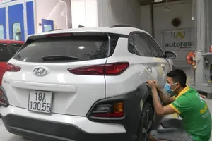 Xe nằm im ngày giãn cách, làm gì để bảo vệ lớp sơn ô tô?