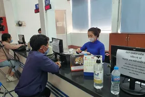 Sau ga Dĩ An, người dân lại ùn ùn ra ga Sài Gòn trả vé Tết