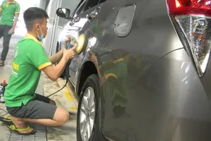 Làm gì khi thay đổi màu sơn xe ô tô?