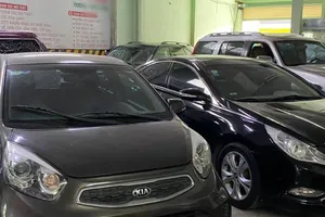 Đã giảm giá kích cầu, thị trường ô tô cũ vẫn trầm lắng