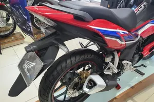 Lý giải nguyên nhân Honda Winner X chưa đổi thiết kế ống pô