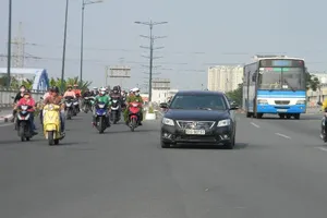 Xử phạt nguội hành vi vi phạm giao thông được thực hiện trên nhiều tuyến đường. Ảnh: THY NHUNG