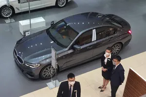 Ô tô nhập khẩu vào VN giảm mạnh vì COVID-19