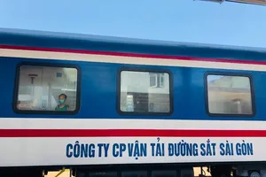 Đường sắt chỉ còn chạy hai đôi tàu Bắc - Nam hàng ngày