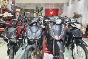 Honda Air Blade giảm sâu hơn 3 triệu đồng so với giá đề xuất