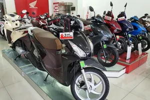 Honda Vision bất ngờ giảm giá chỉ từ 32 triệu đồng