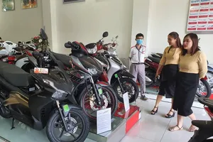 Tạm dừng đăng kí biển số, xe máy Honda giảm sâu hút khách mua online