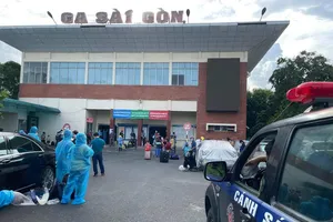 Niềm vui vỡ oà khi được đi tàu miễn phí từ TP.HCM về Hà Tĩnh