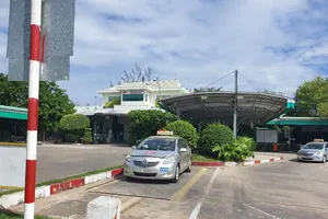 Bằng lái xe hết hạn lúc giãn cách, người dân cần làm gì?