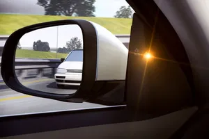 Những tính năng thông minh và an toàn nhất cần có trên một chiếc ô tô