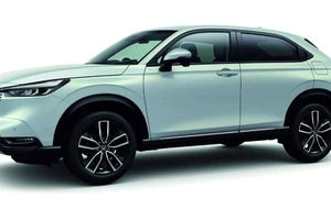 Người mua xe Toyota và Honda sẽ phải đợi hơn một năm để nhận được xe 