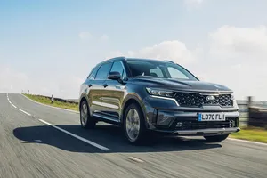 Kia Sorento lọt tốp xe SUV gia đình tốt nhất năm 2021