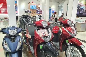Nối gót Honda SH, SH Mode cũng giảm giá gần 10 triệu đồng
