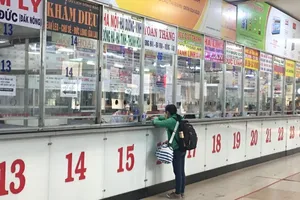 Thông báo hoạt động trở lại nhưng nhà xe vẫn chưa thể đón khách