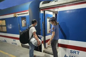 Nhiều chuyến tàu SE phải thay đổi giờ chạy vì ảnh hưởng mưa lũ