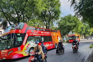 TP.HCM: Du lịch bằng xe buýt 2 tầng chính thức hoạt động lại