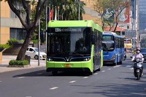 Xe buýt điện Vinbus chính thức chạy tại TP.HCM từ 2022