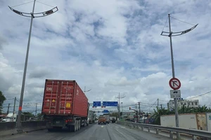 Tài xế mới, cũ nói về việc không cho chạy quá 60km/h với người mới có bằng lái