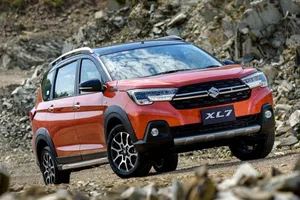 Suzuki ra mắt XL7 phiên bản mới chỉ hơn 500 triệu đồng
