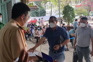 Các thủ tục về ô tô, xe máy nào người dân có thể làm tại nhà?