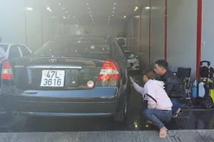 Với chi phí 600 triệu đồng nên mua ô tô cũ 4 chỗ hay 7 chỗ?